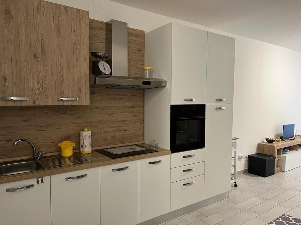 Einaudi Apartment Cologno Monzese Buitenkant foto