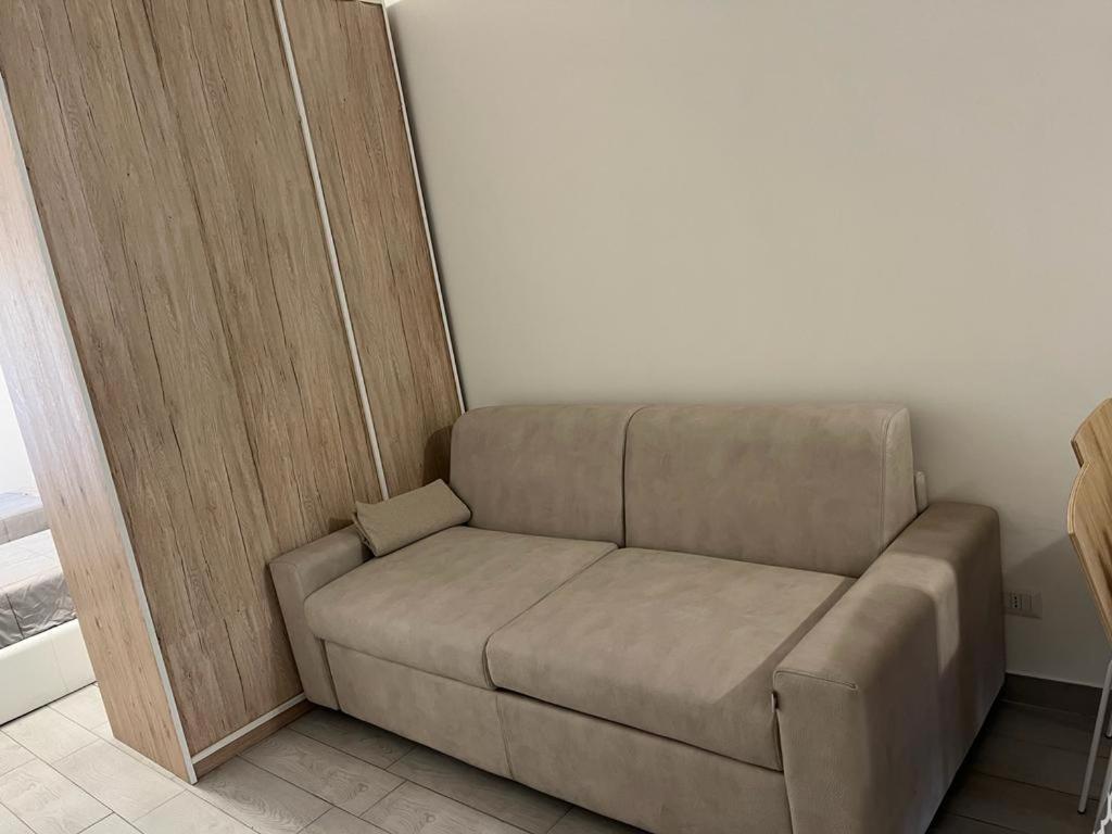 Einaudi Apartment Cologno Monzese Buitenkant foto